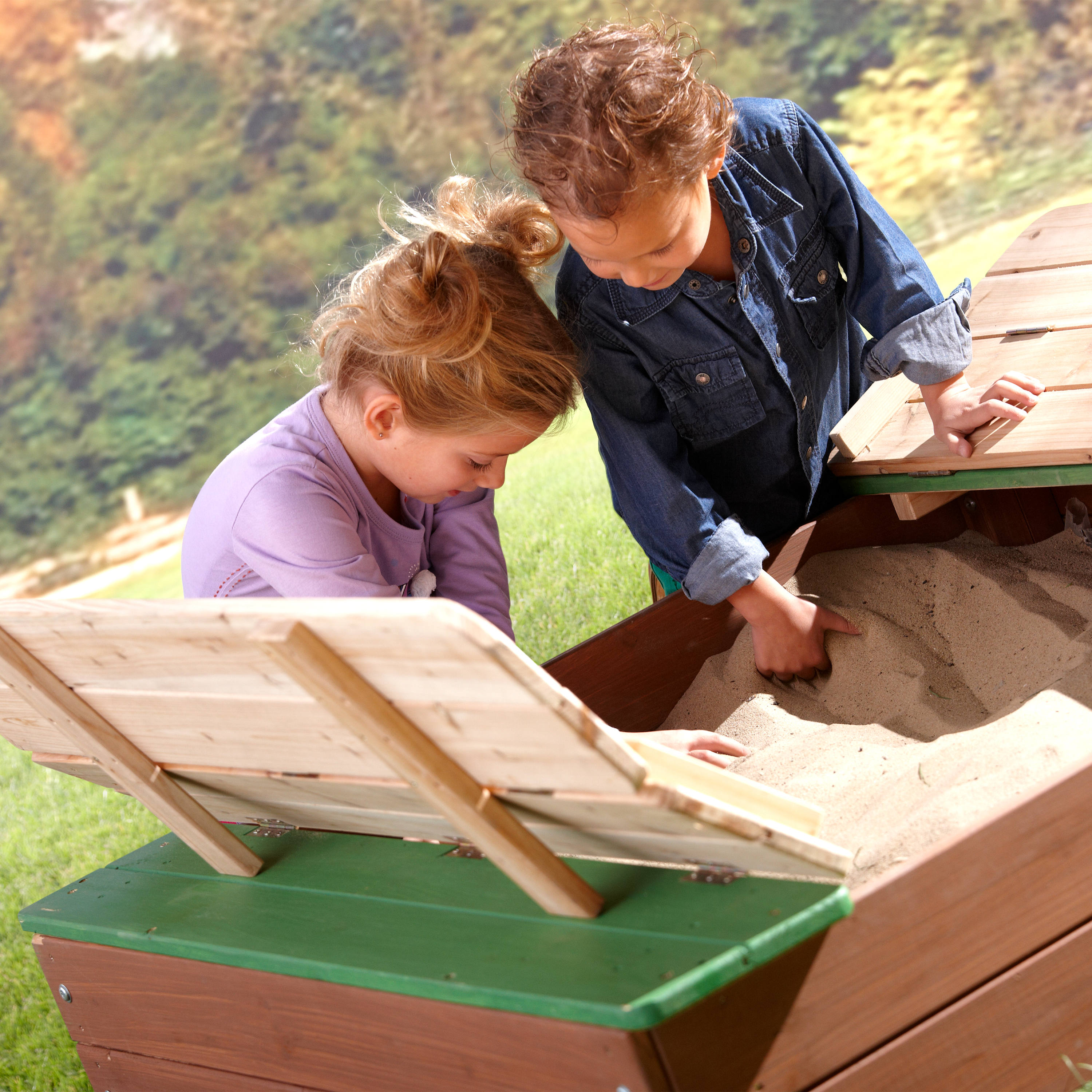 AXI Ella Sandbox with Benches - 100 x 95 cm - Brown/Green