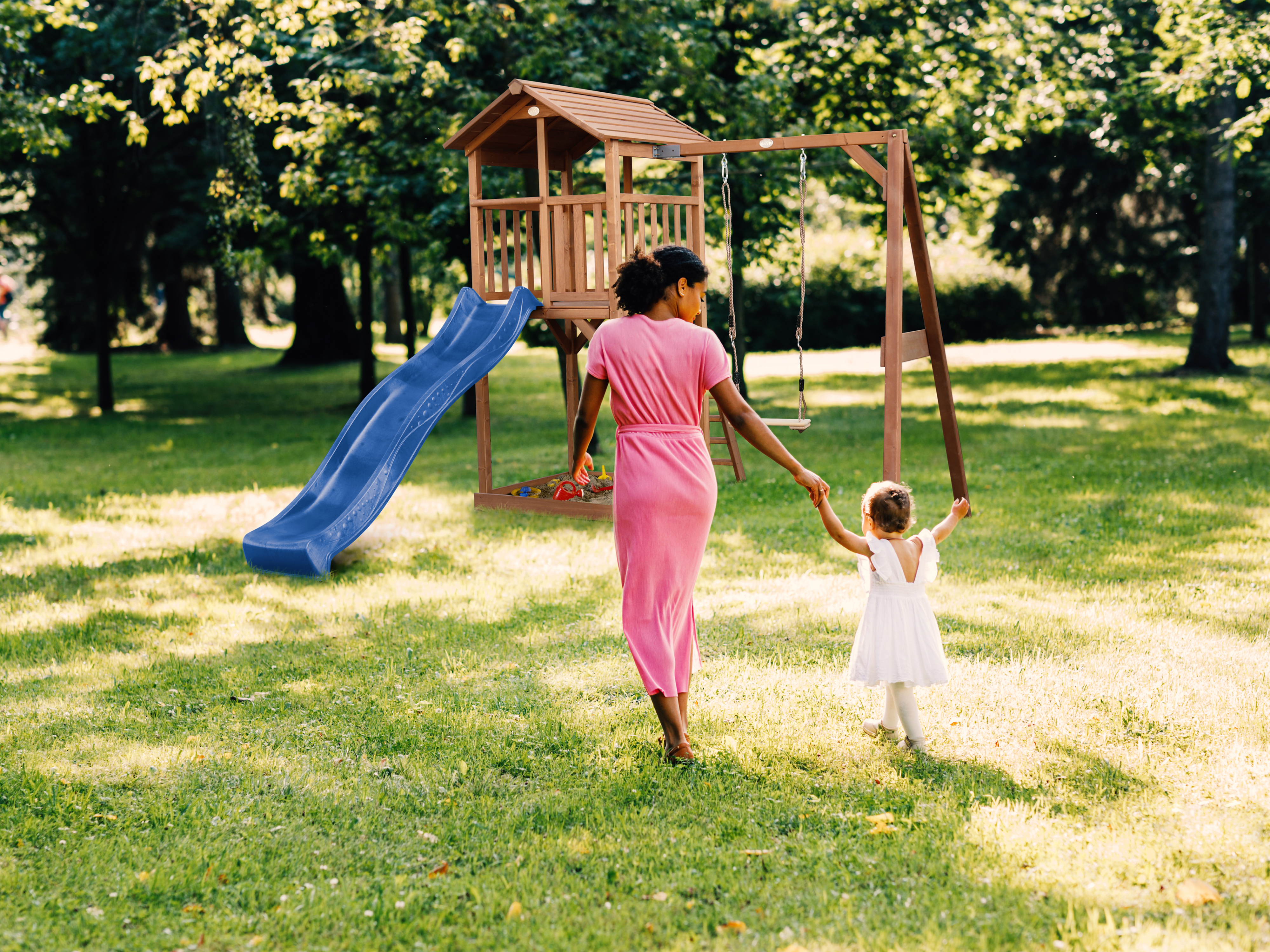 AXI Beach Tower with Single Swing Set Brown - Blue Slide