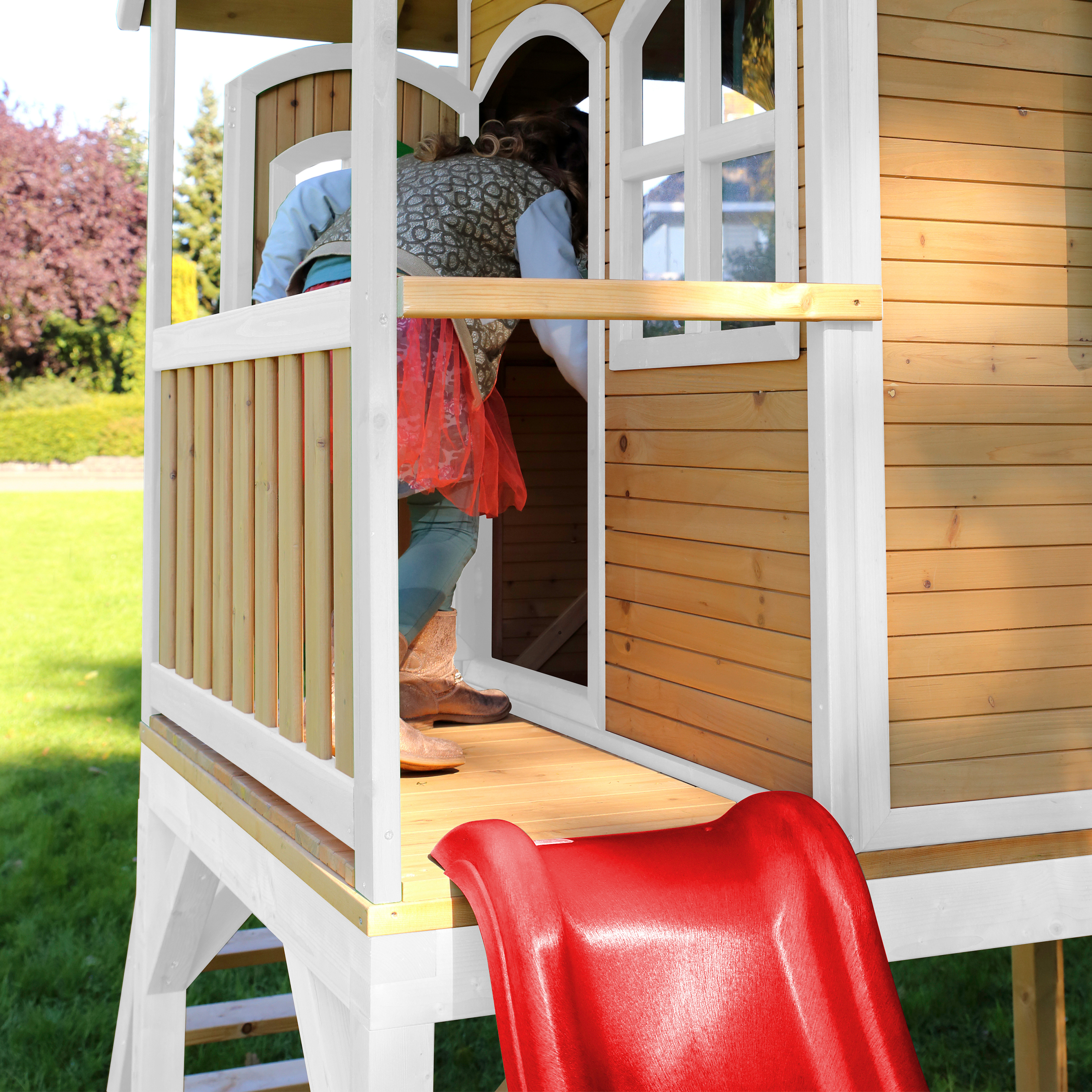AXI Laura Playhouse Brown/White - Red Slide