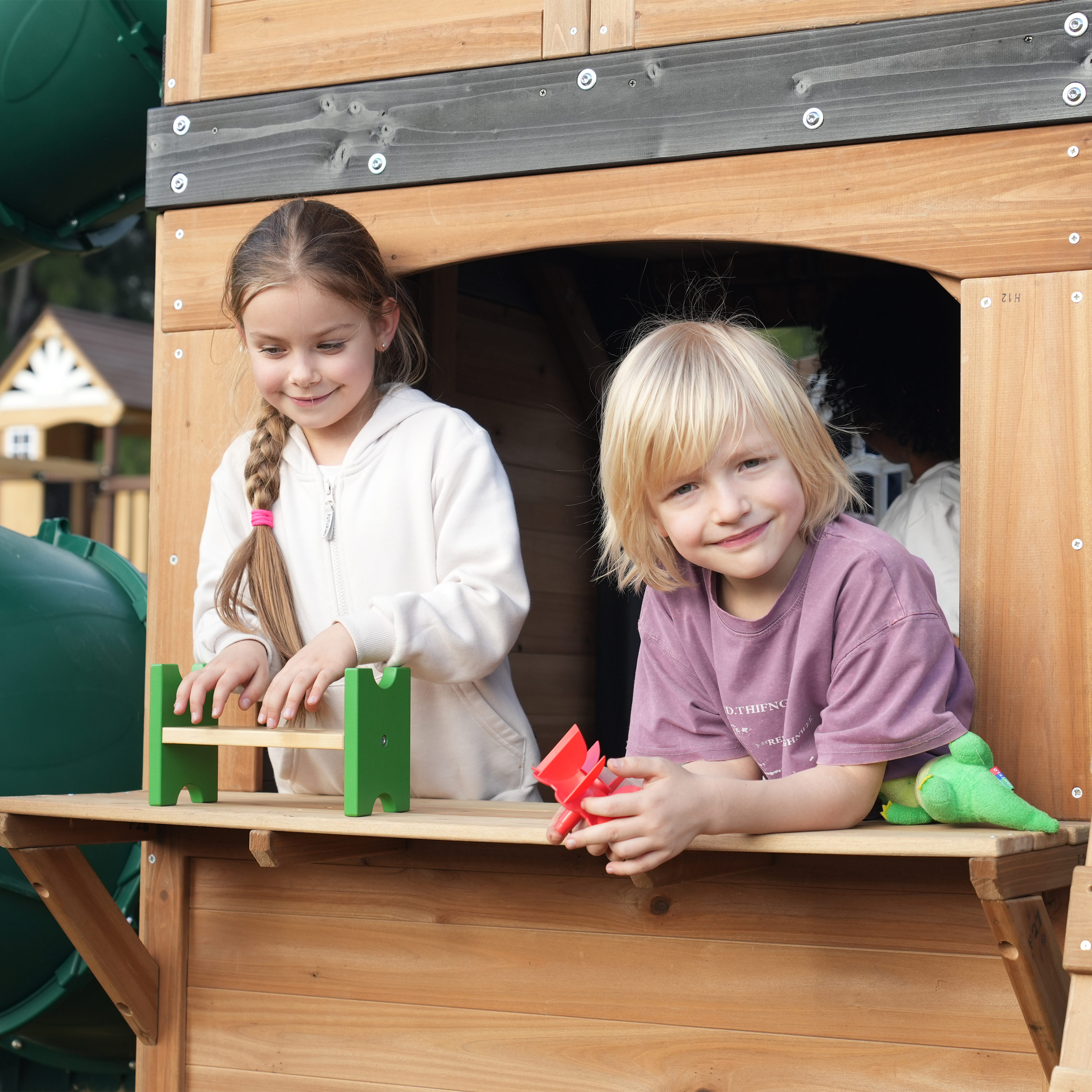 AXI Noud Climbing Frame with Playhouse, Swings, Trapeze and Climbing Wall – Pastel Green Slide and Tube Slide