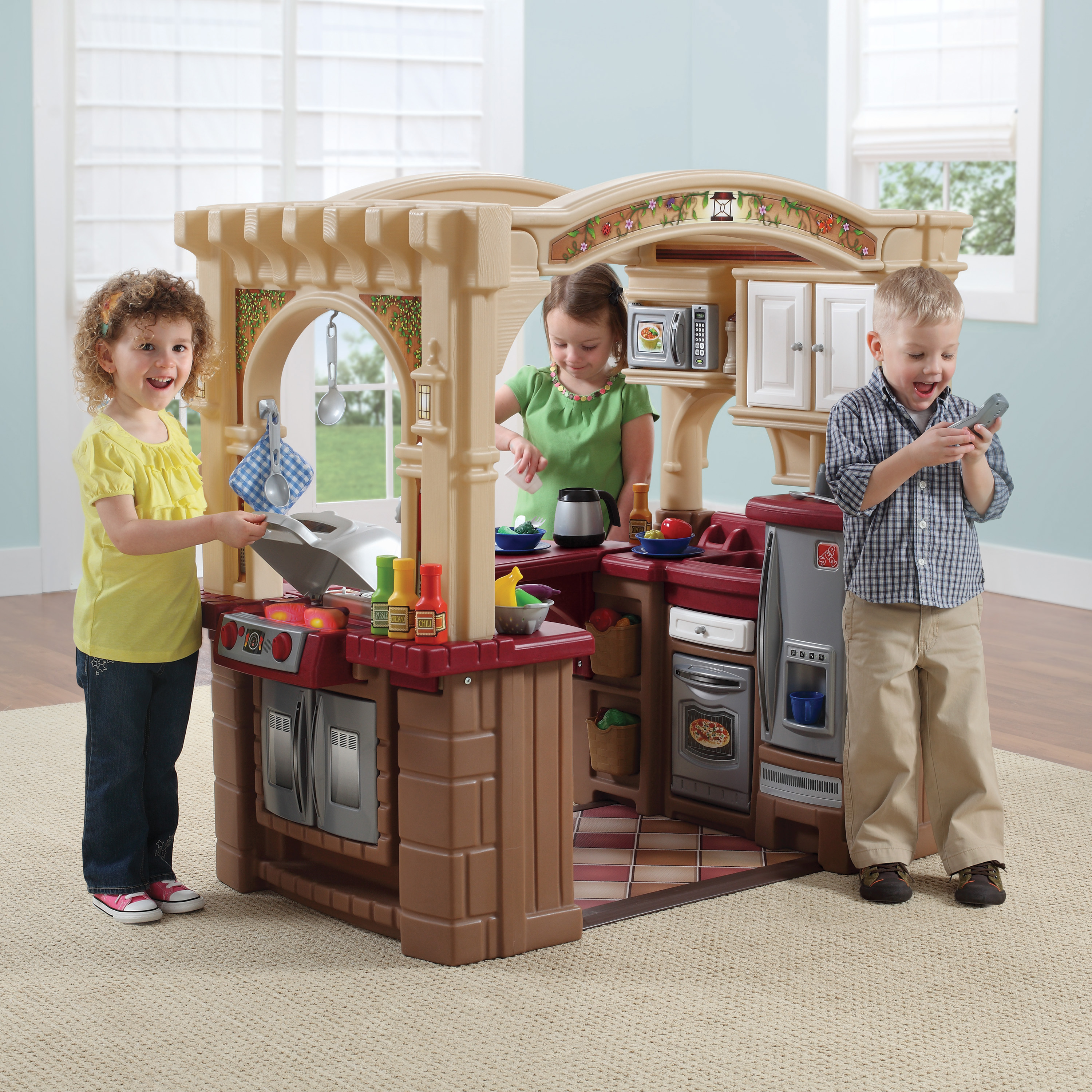 Step2 Grand & Grill Walk-In Play Kitchen