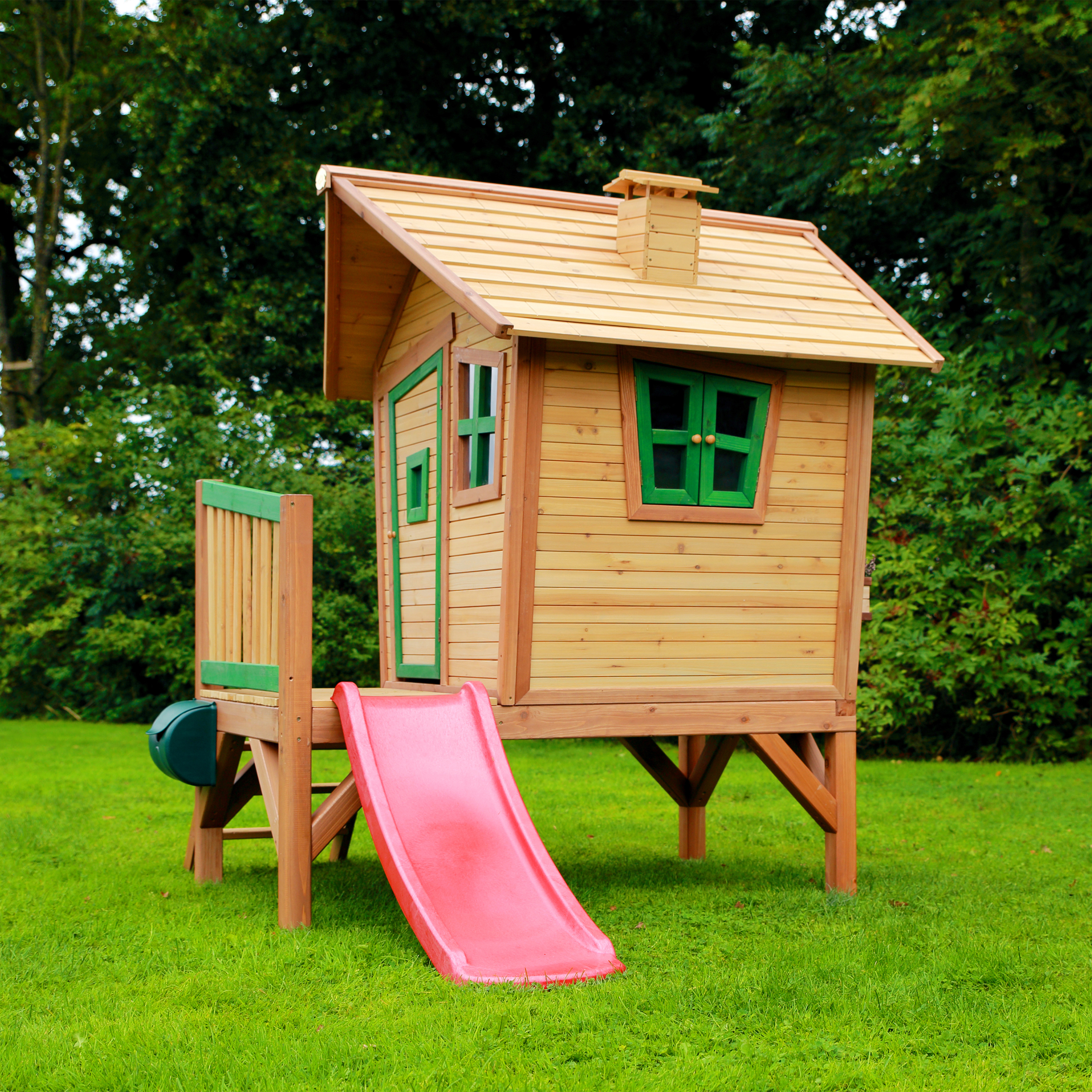 AXI Robin Playhouse Brown/Green - Red Slide