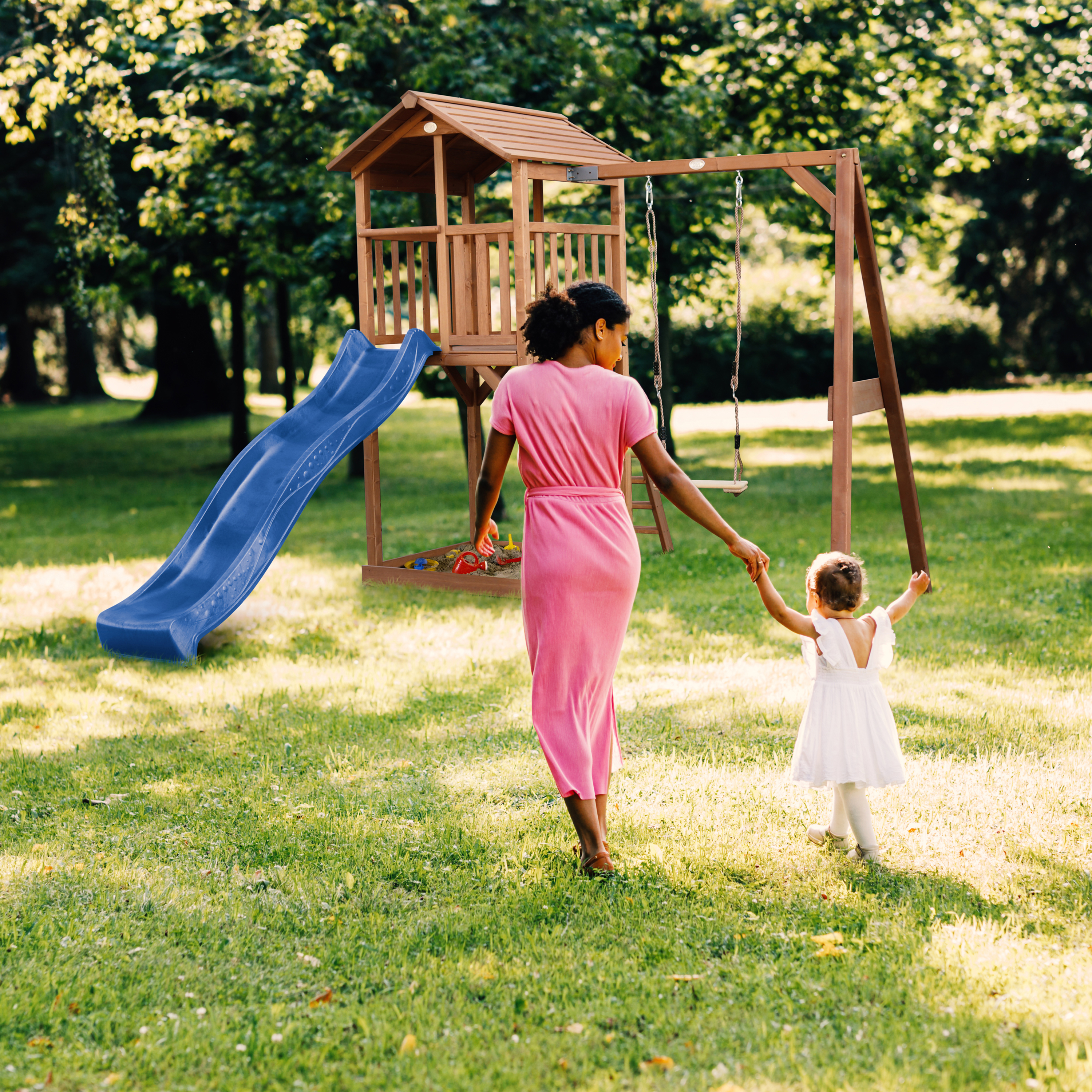 AXI Beach Tower with Single Swing Set Brown - Blue Slide