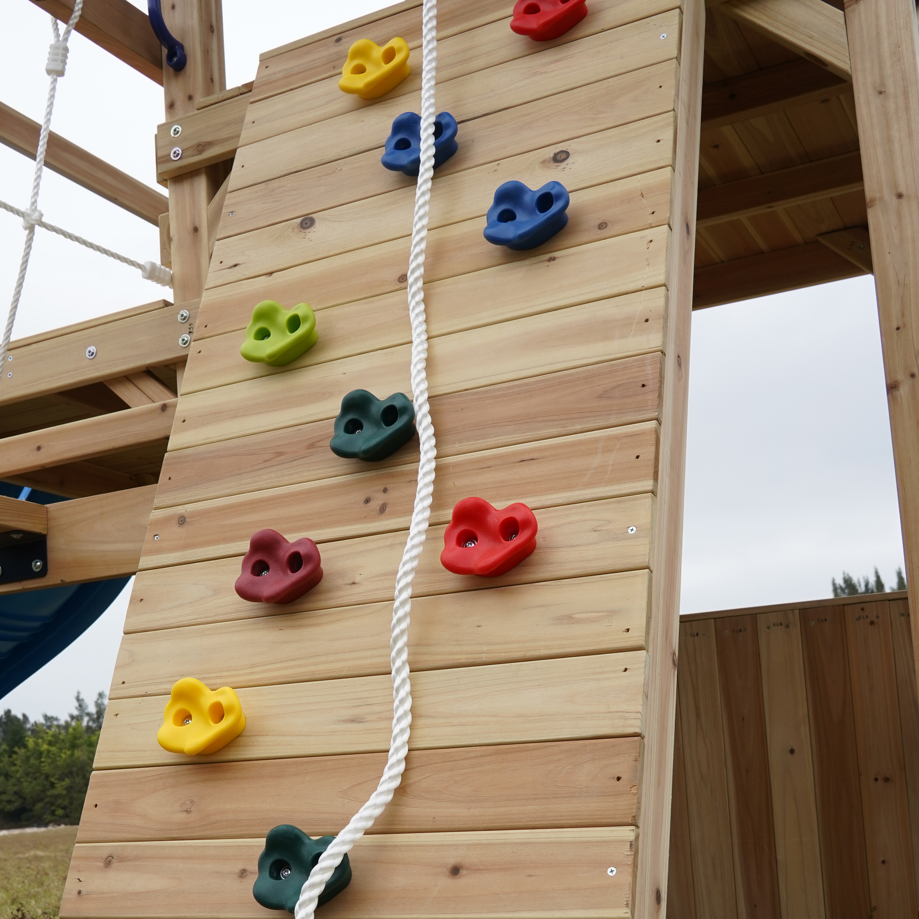 AXI Hunter Climbing Frame with Swings, Climbing Frame, Climbing Bridge and Multiple Platforms – Blue Double Slide