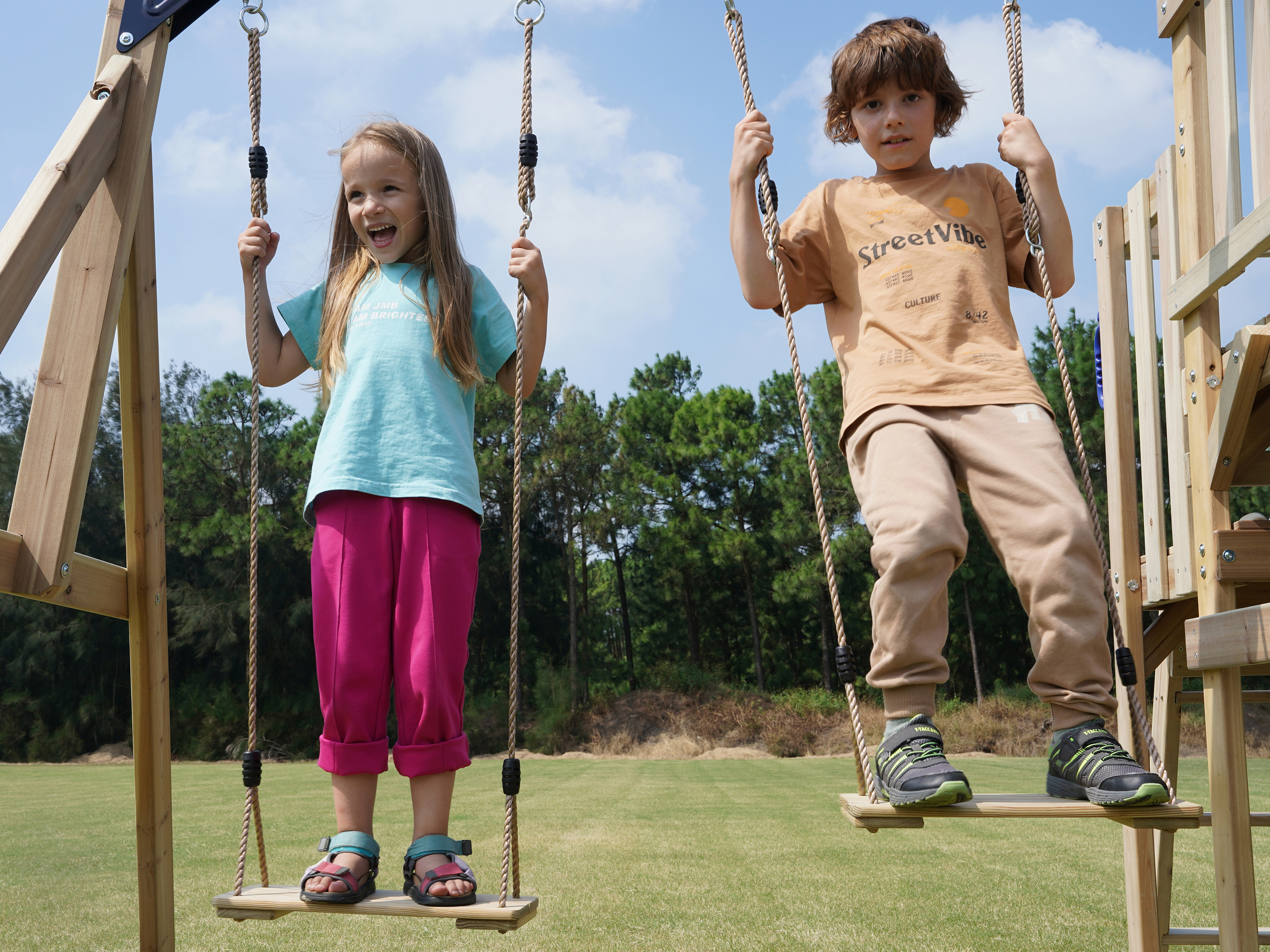 AXI Mette Climbing Frame with Double Swing Set and Picnic Table - Green Slide