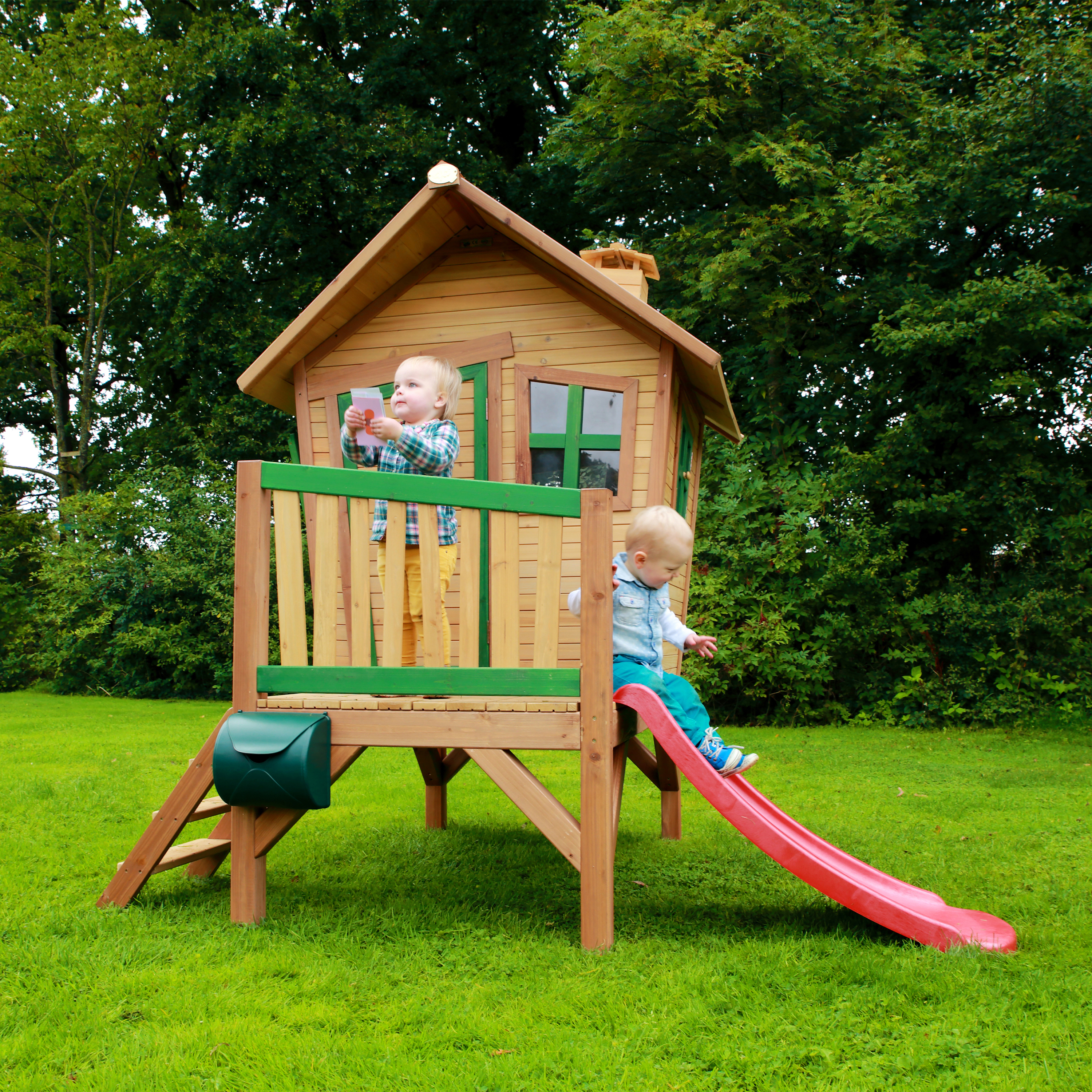 AXI Robin Playhouse Brown/Green - Red Slide