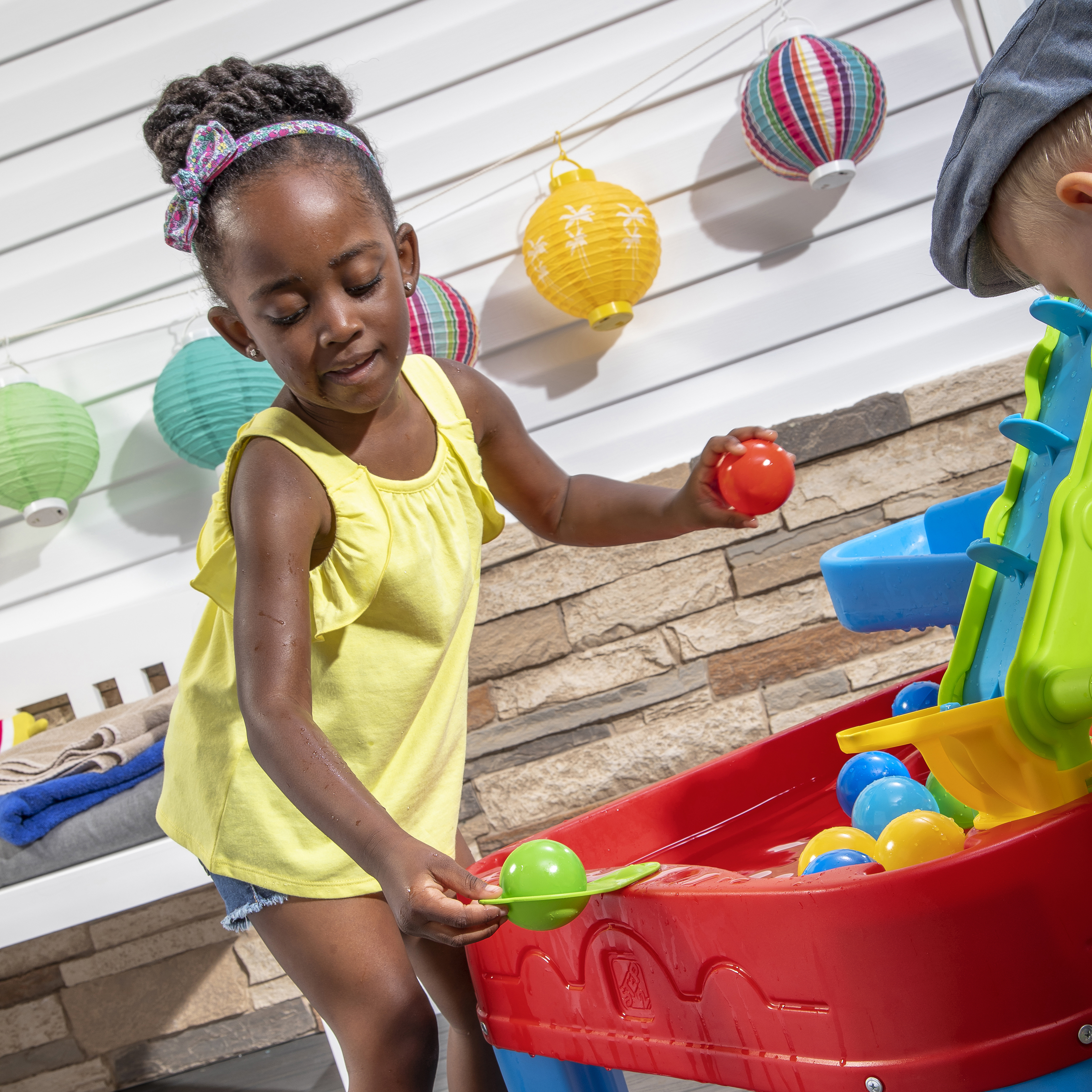 Step2 Stem Discovery Ball Table