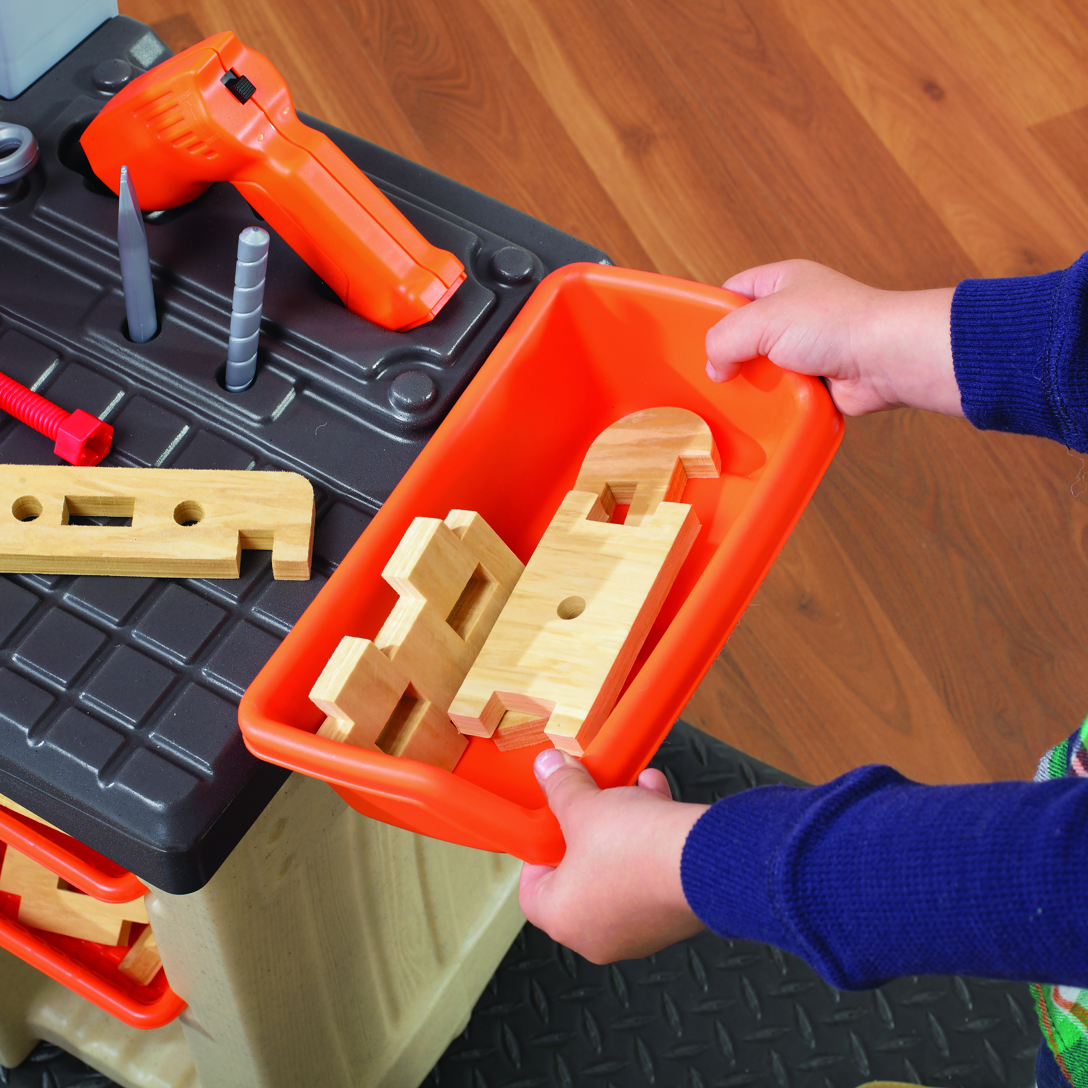 Step2 Handyman WorkBench Orange