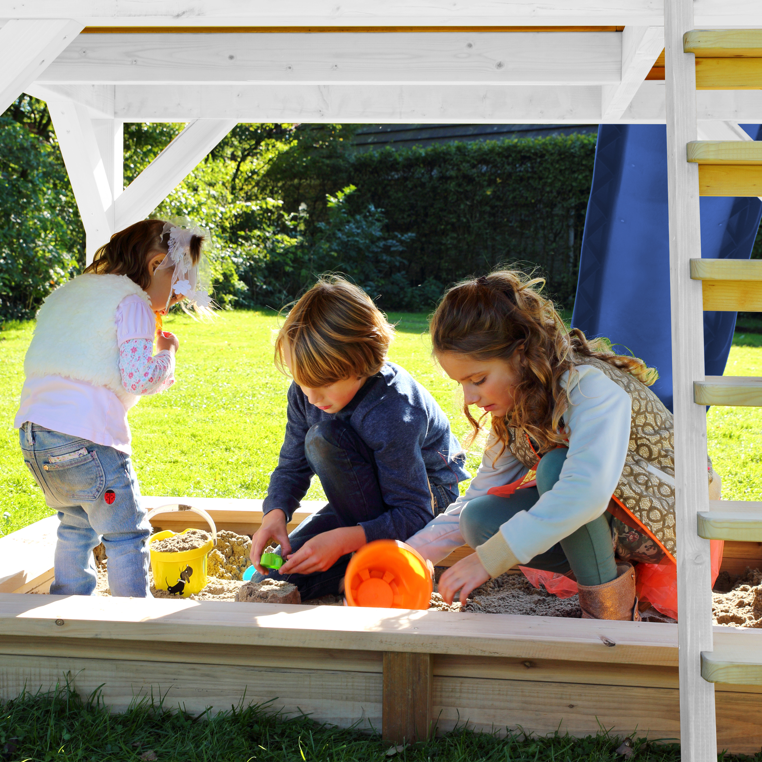 AXI Romy Playhouse Brown/White - Blue Slide