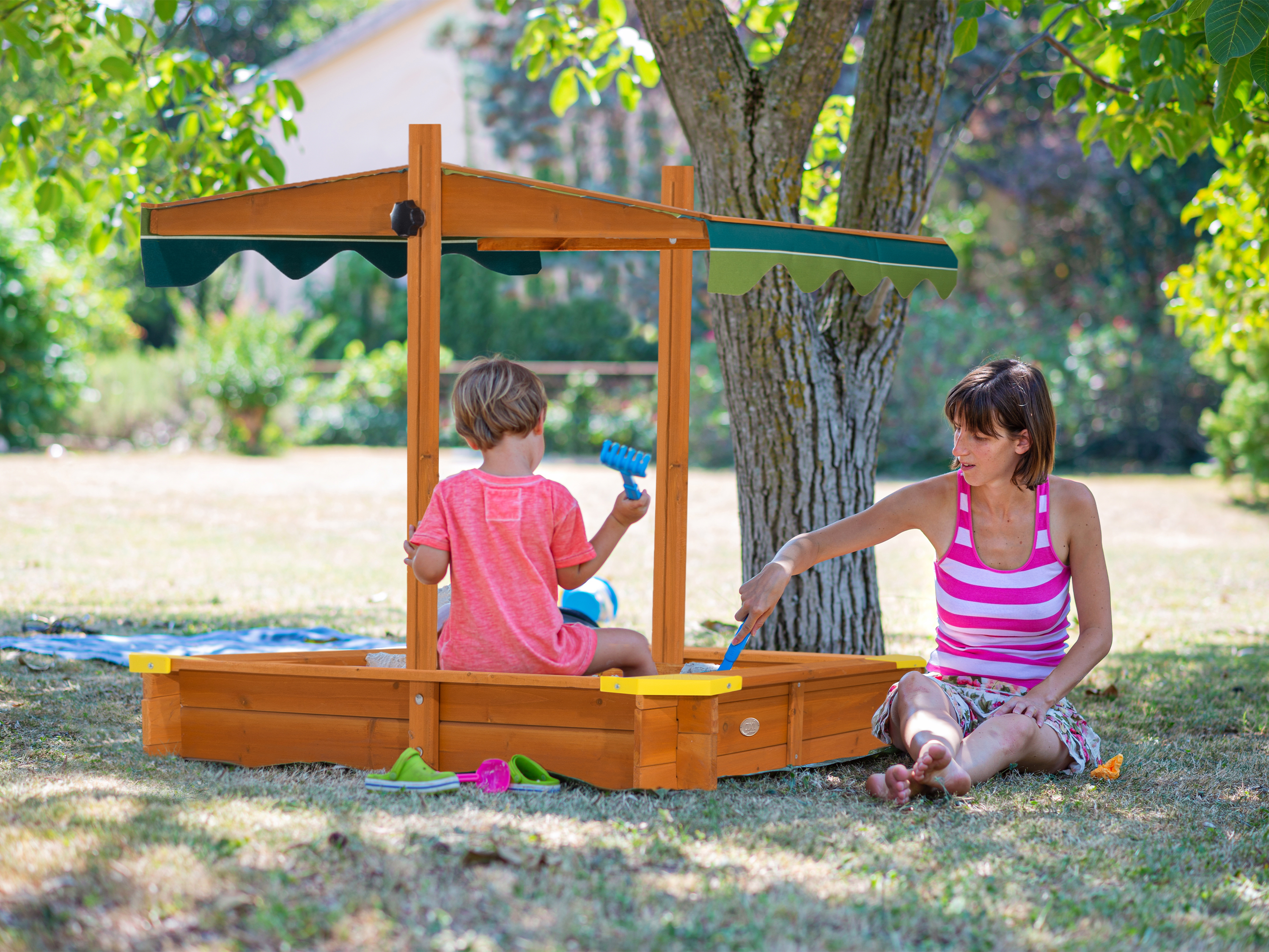 AXI Lily Sandbox with Canopy - 118 x 118 cm - Brown/Green