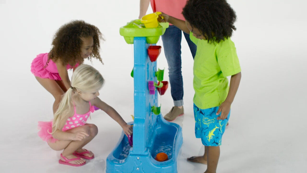 Thumbnail Step2 Waterfall Discovery Wall - Buitenspelen met het waterval waterspeelgoed