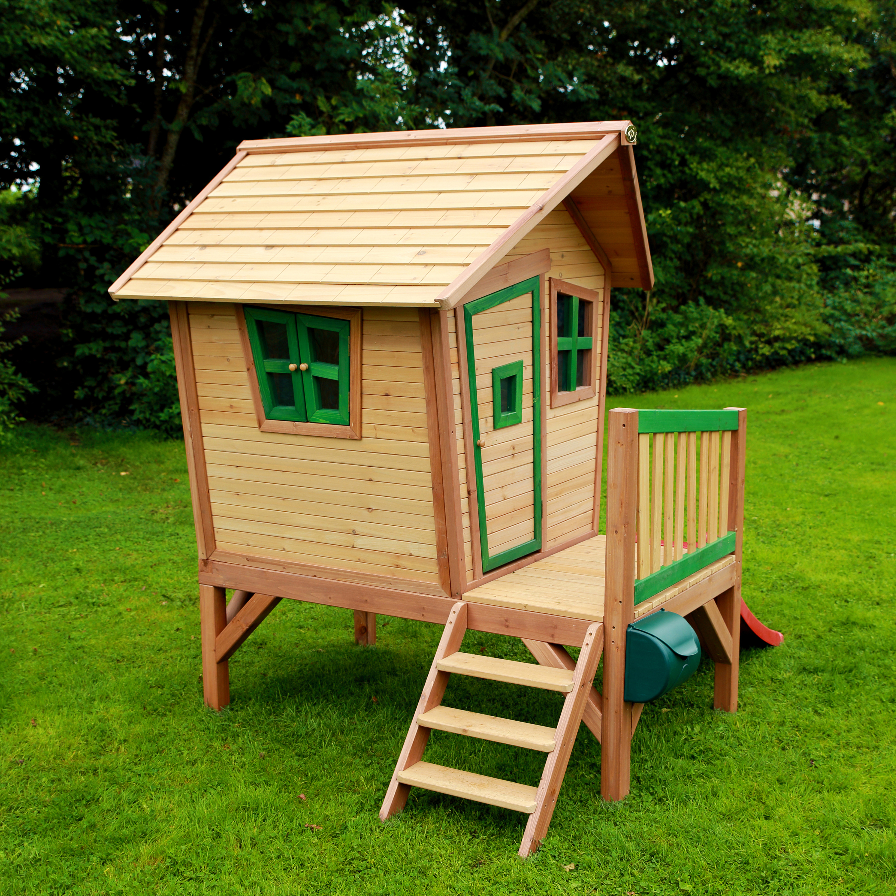 AXI Robin Playhouse Brown/Green - Red Slide