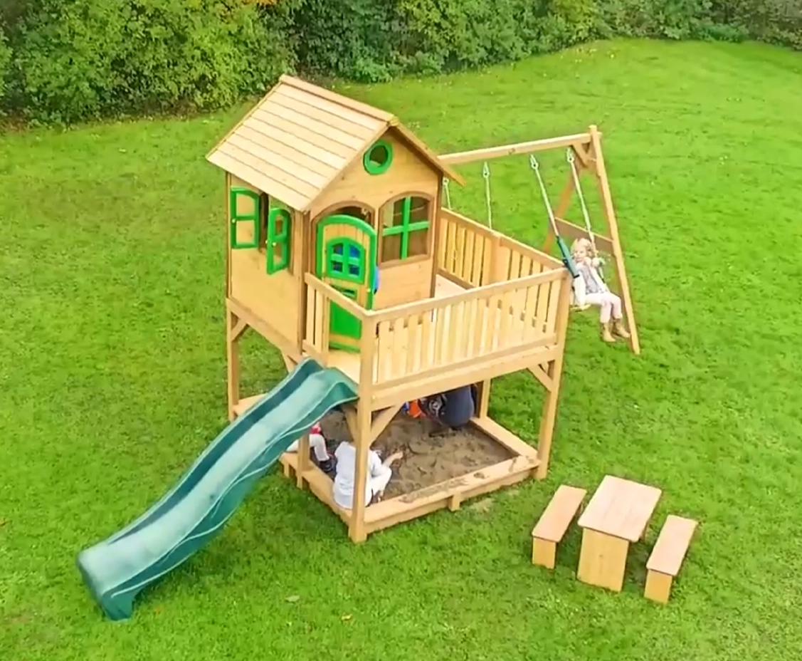 Thumbnail AXI Liam Speelhuis  in Bruin/Groen met Schommel en Groene Glijbaan - Speelhuisje van hout
