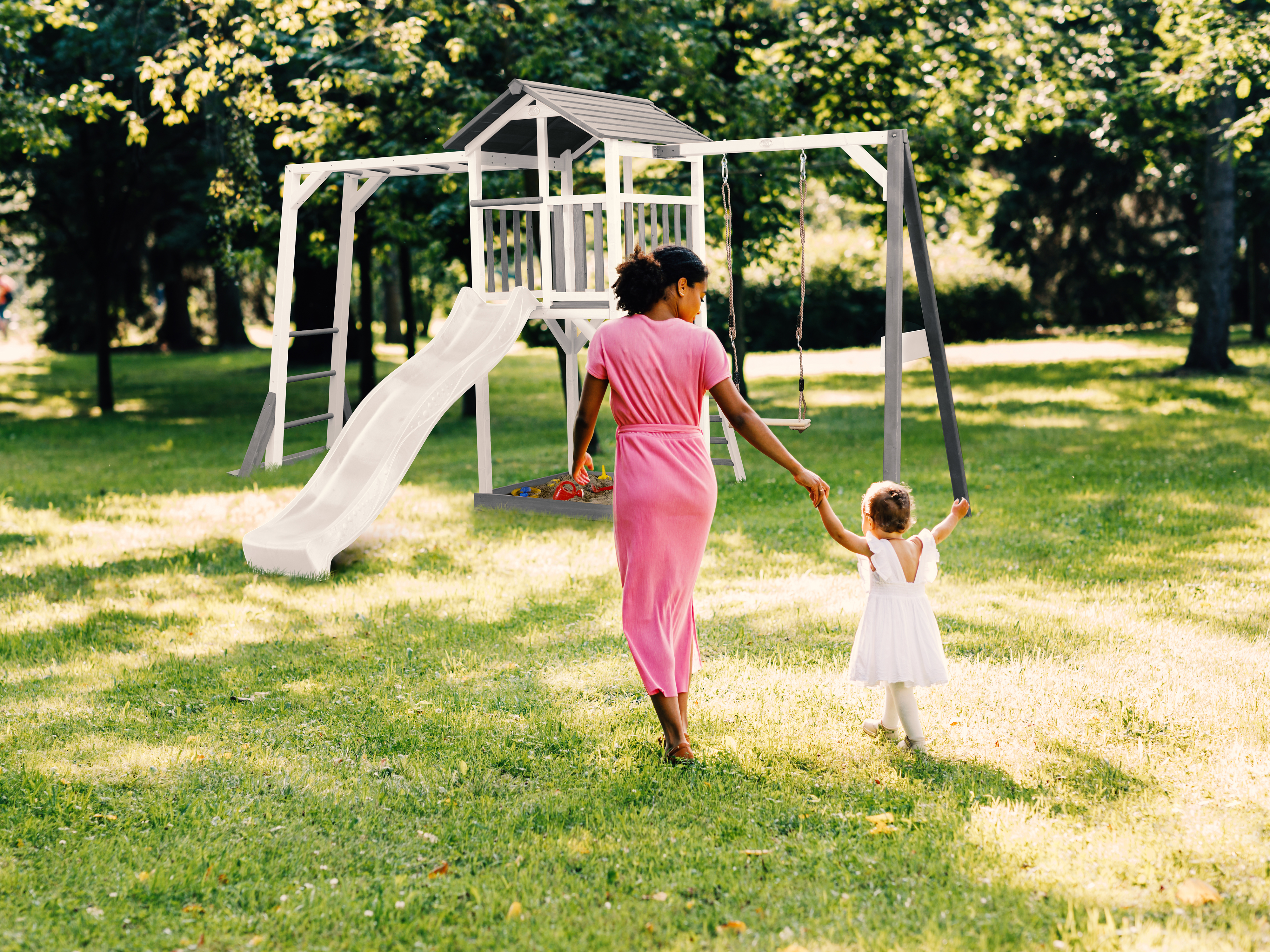 AXI Beach Tower with Climbing Frame and Single Swing Set Grey/White - White Slide