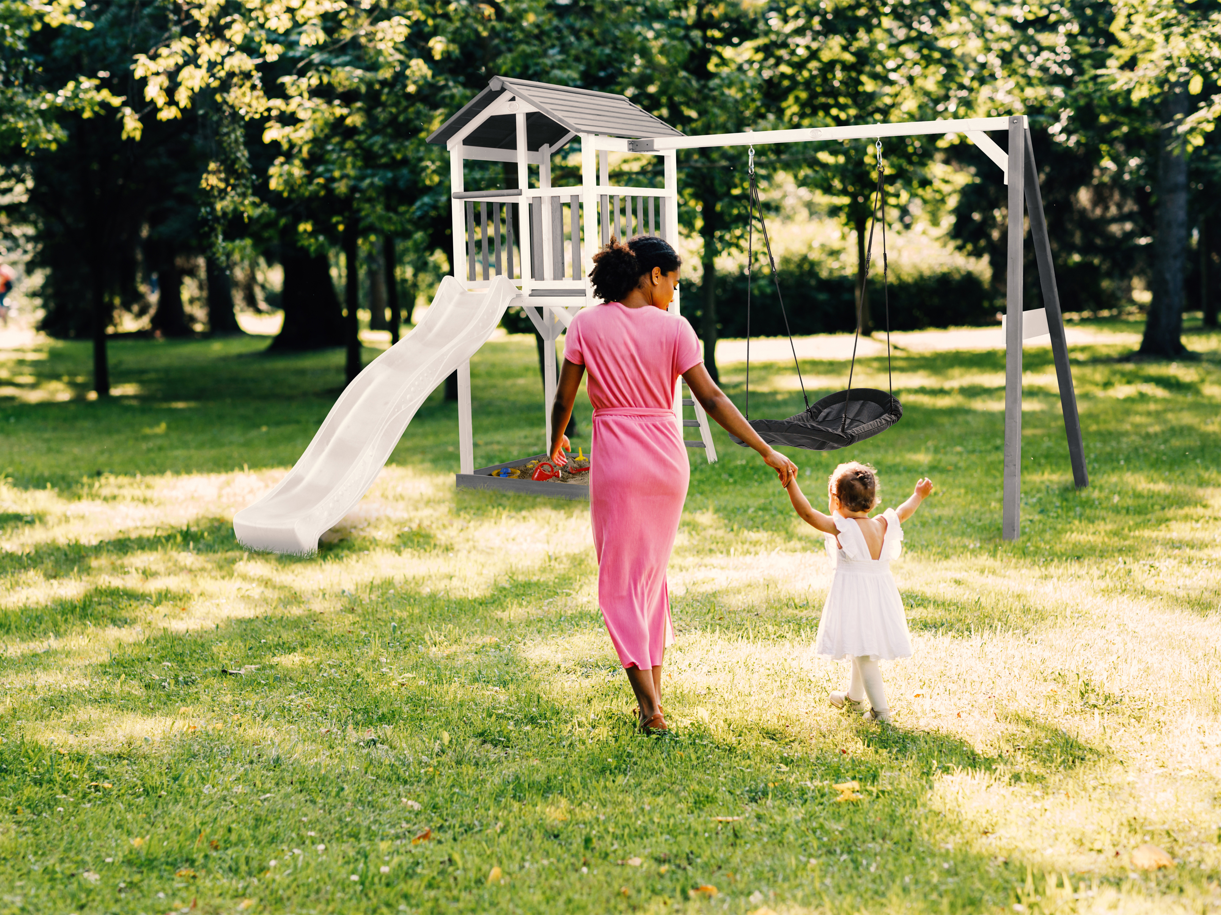 AXI Beach Tower with Roxy Nest Swing Set Grey/White - White Slide