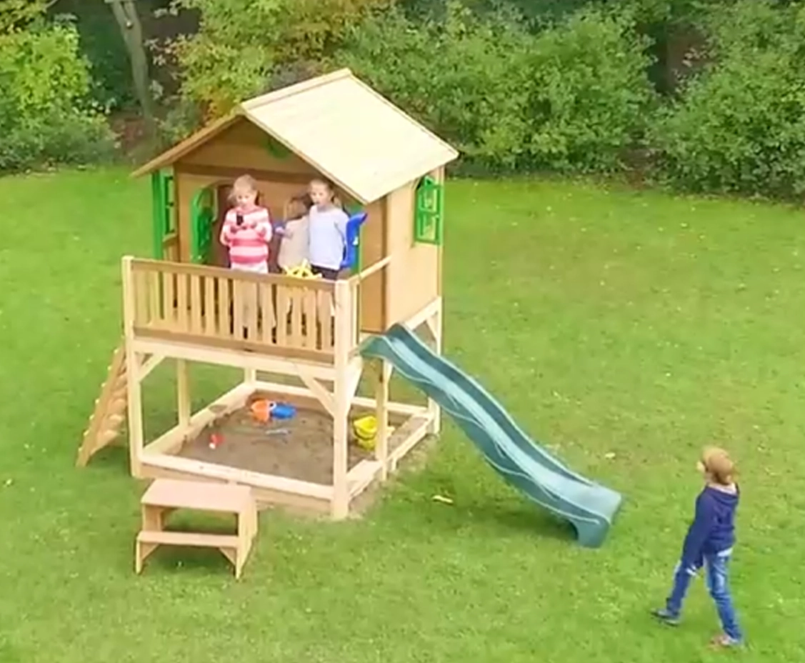 Thumbnail AXI Marc Speelhuis in Bruin/Groen met Groene Glijbaan - Speelhuisje van hout