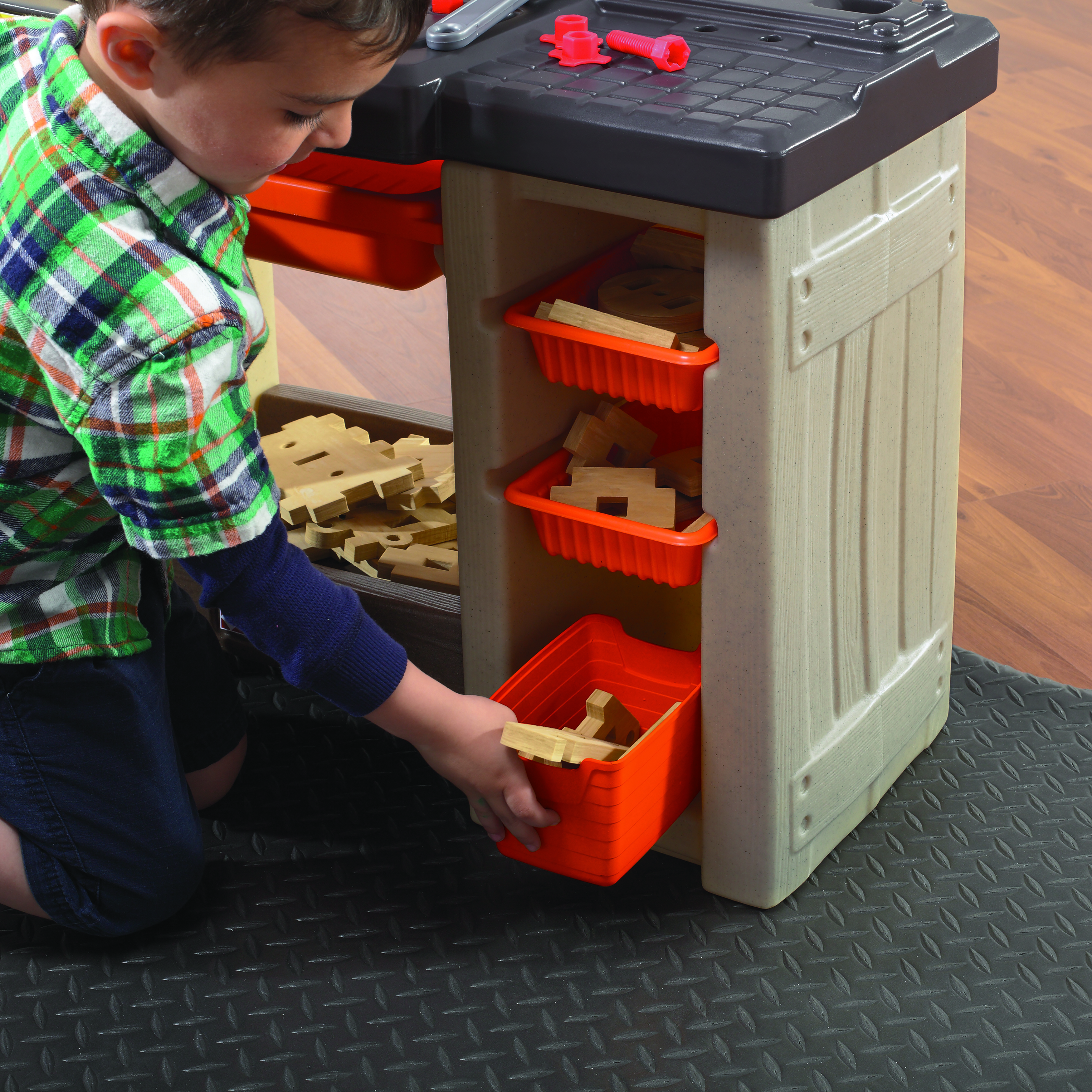 Step2 Handyman WorkBench Orange