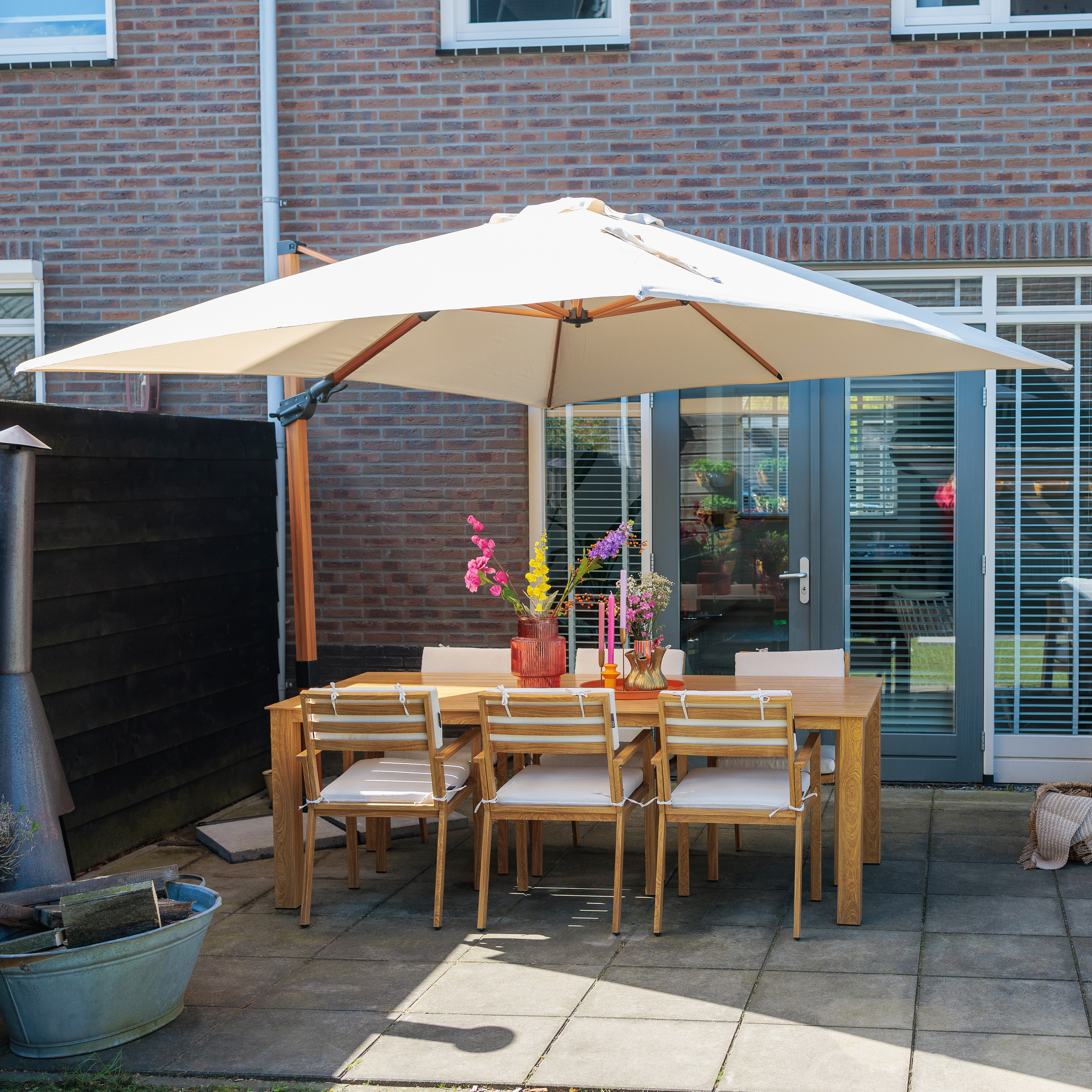 AXI Apollo Premium Cantilever Parasol 300x300cm - Wood-look/Beige