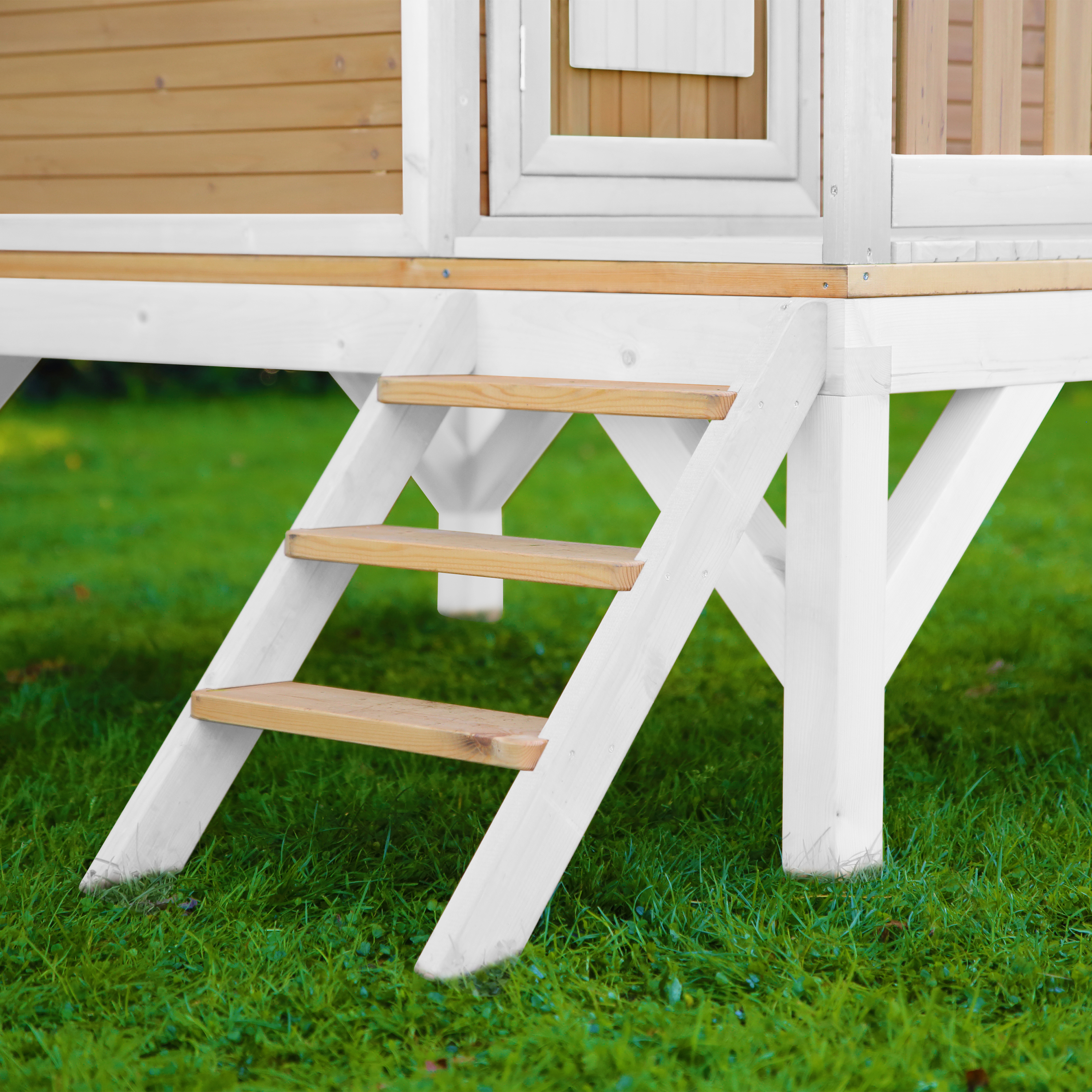 AXI Tom Playhouse Brown/White - Red Slide
